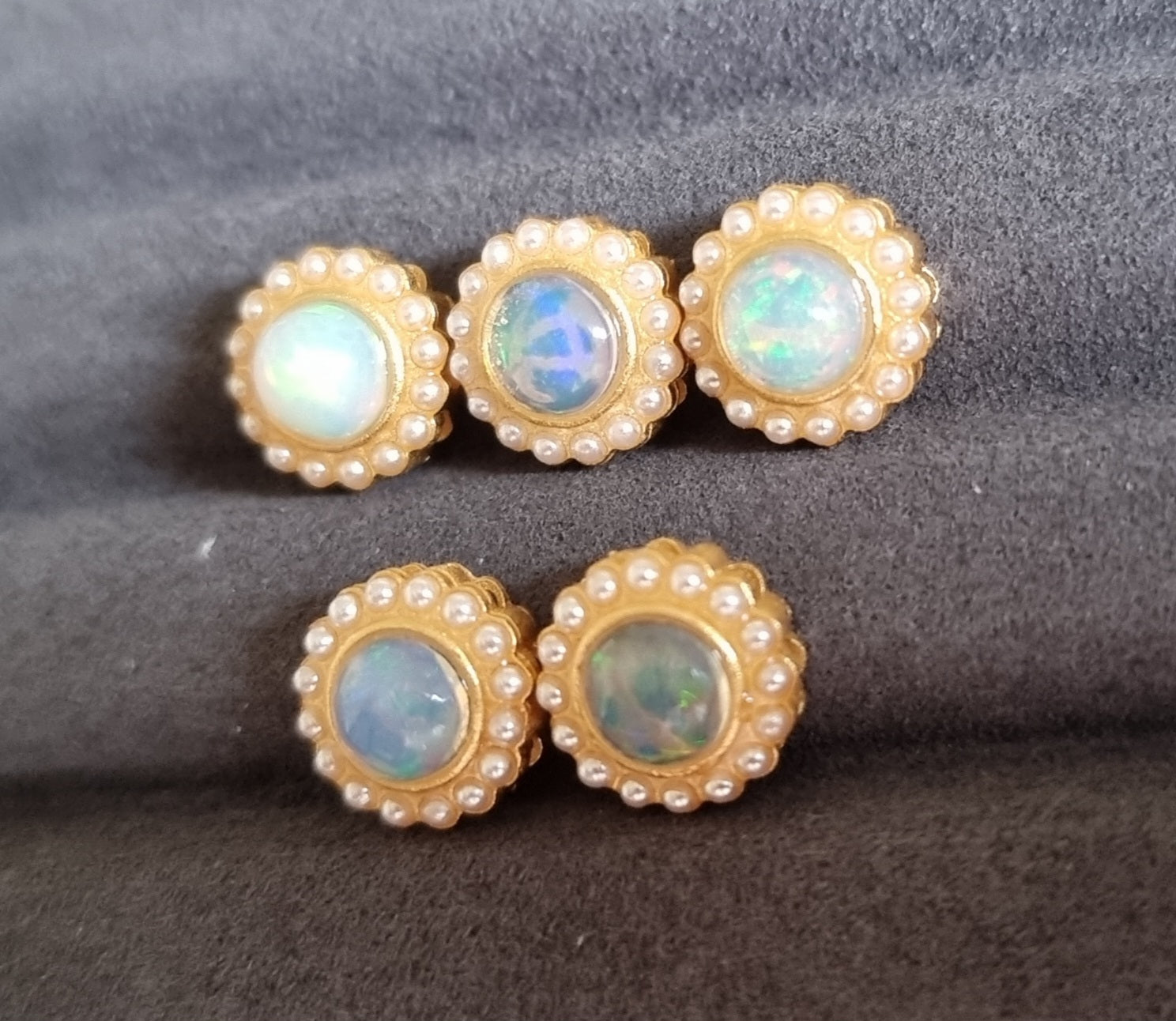 Opal Round in S925 Gold - Bleus Vault.C