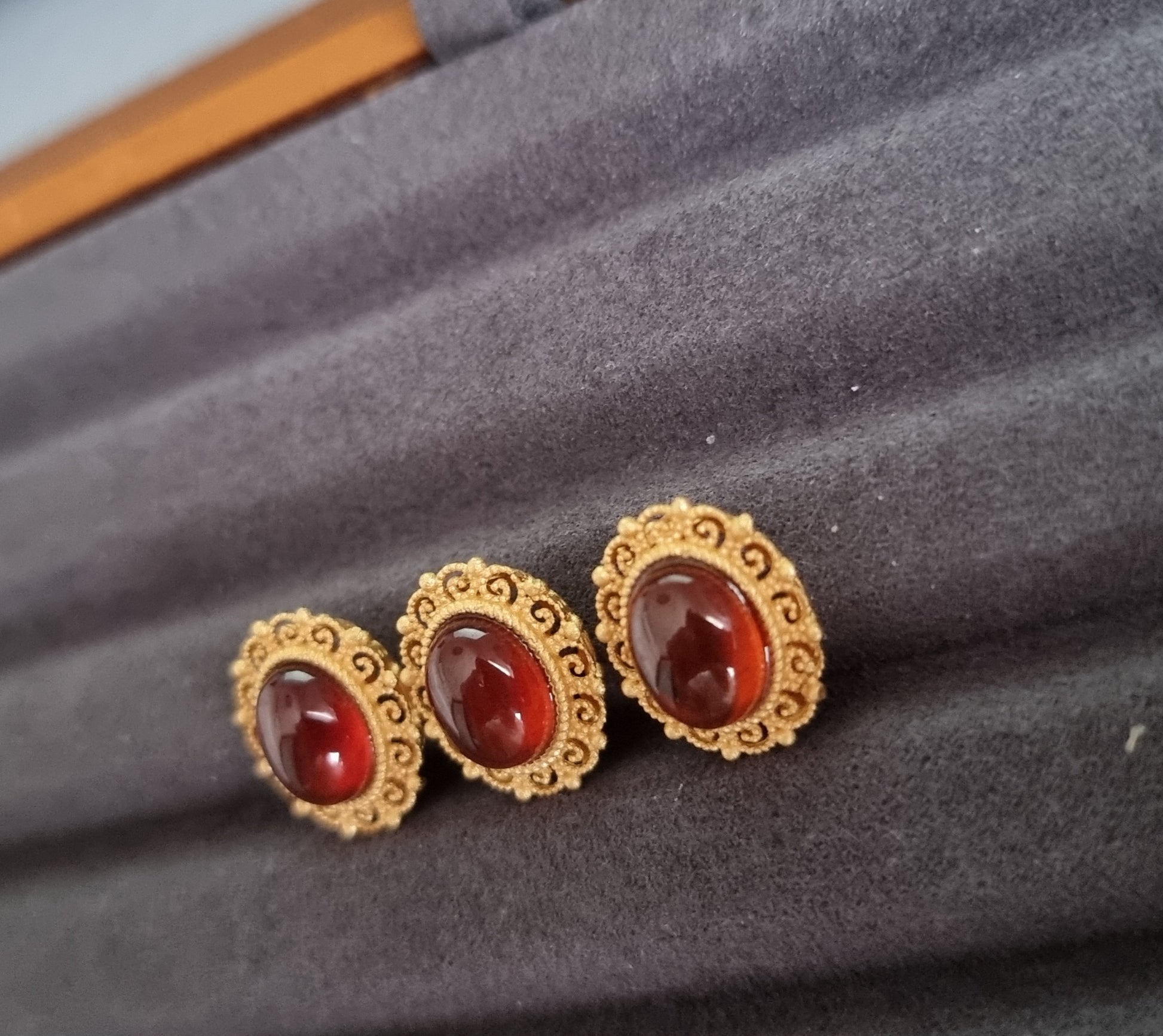 Garnet Orange Oval in S925 Gold - Bleus Vault.C