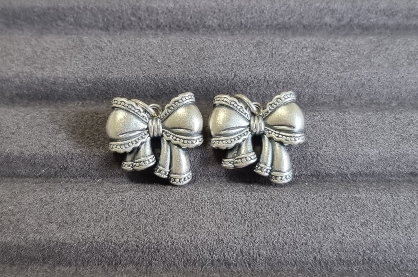 Ribbon Bow with loops in S999 Silver - Bleus Vault.C