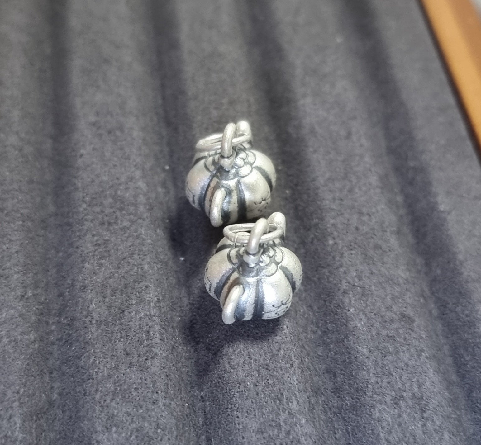 Pumpkin Teapot with Loops in S999 Silver - Bleus Vault.C