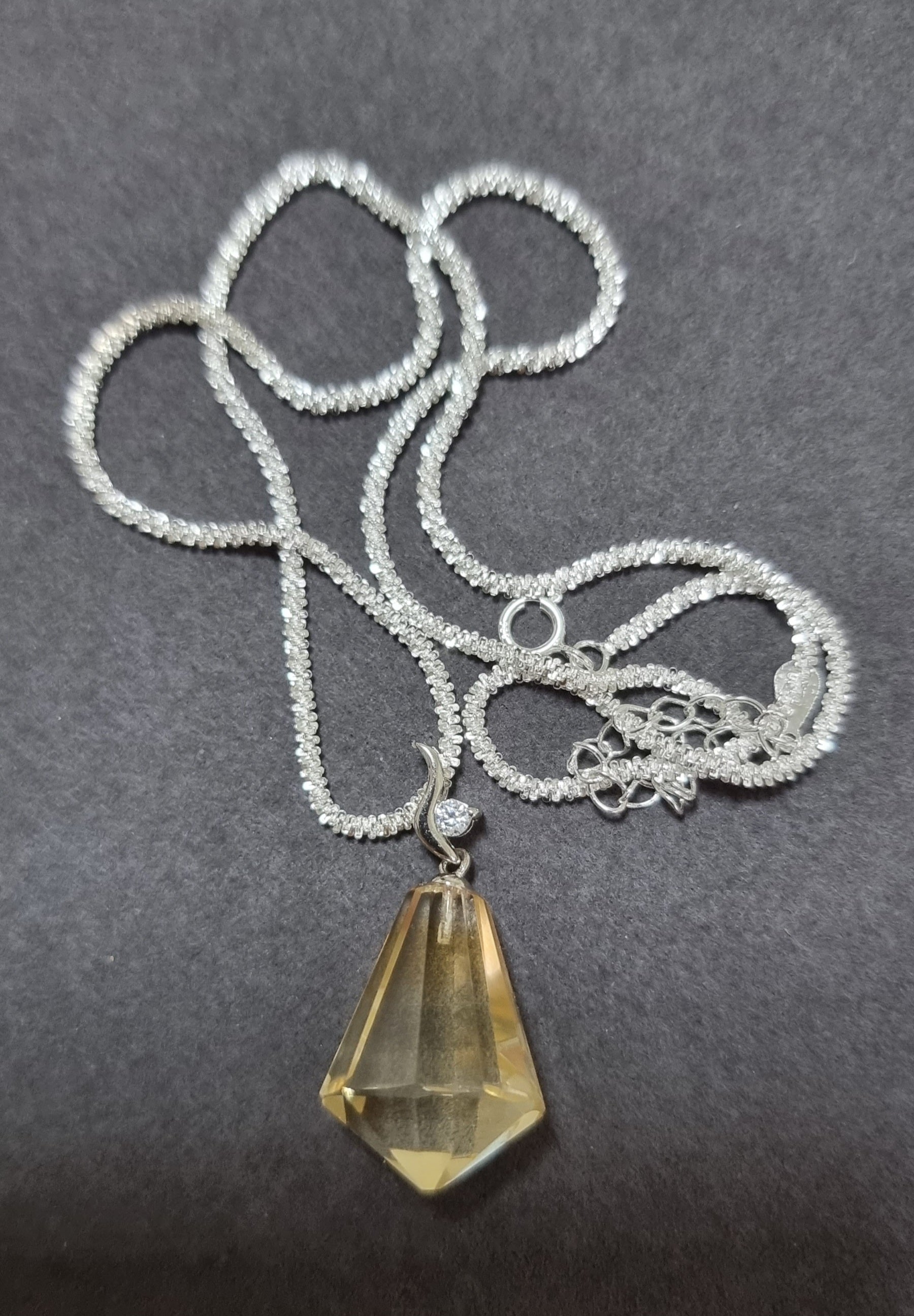 Citrine Faceted Cut Pendant's bail in S925 - Bleus Vault.C