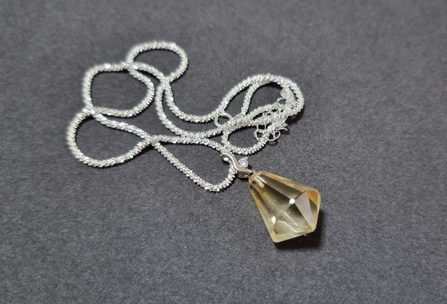 Citrine Faceted Cut Pendant's bail in S925 - Bleus Vault.C