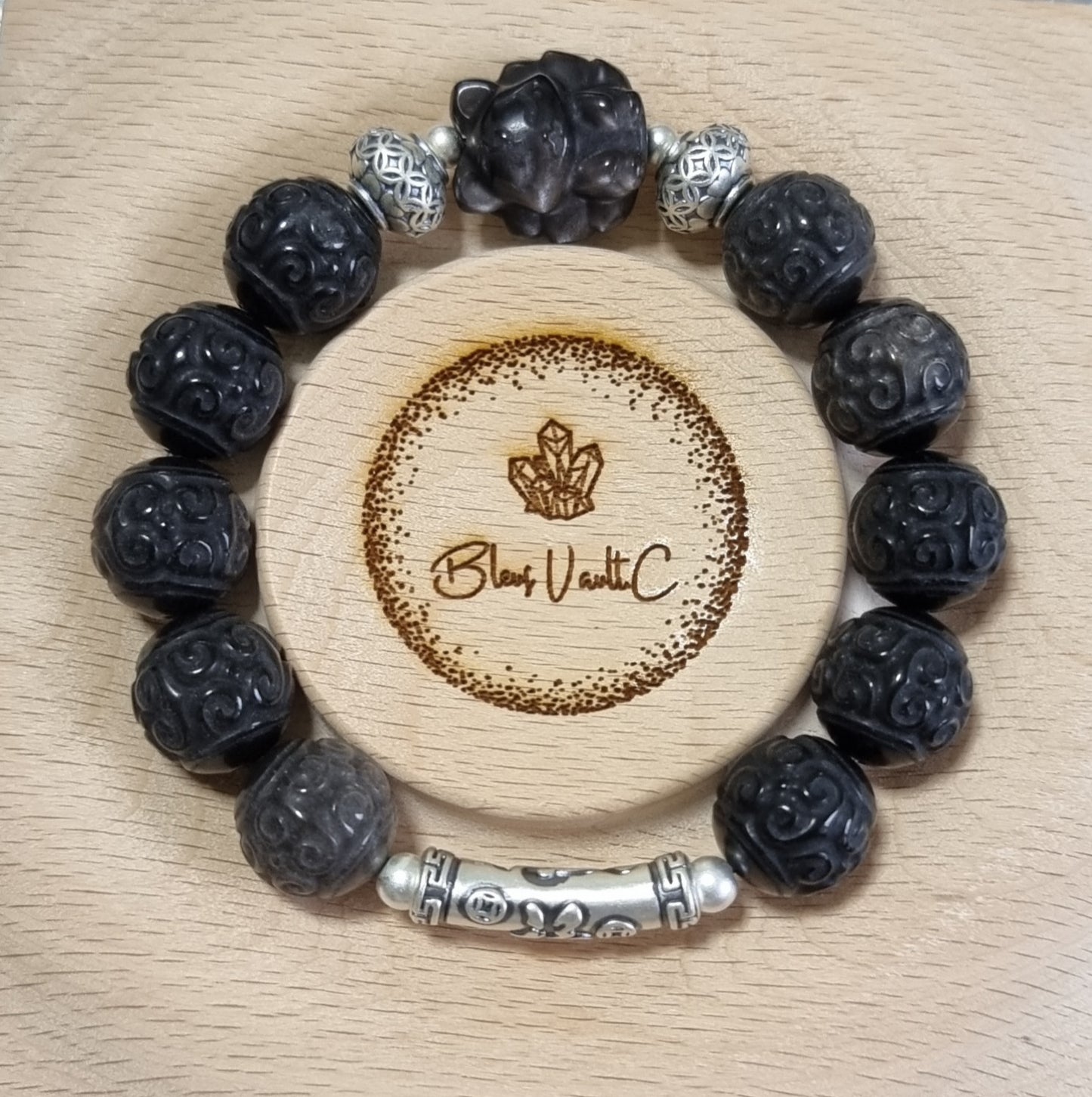 Obsidian Silver Sheen Nine Tailed Fox - Bleus Vault.C