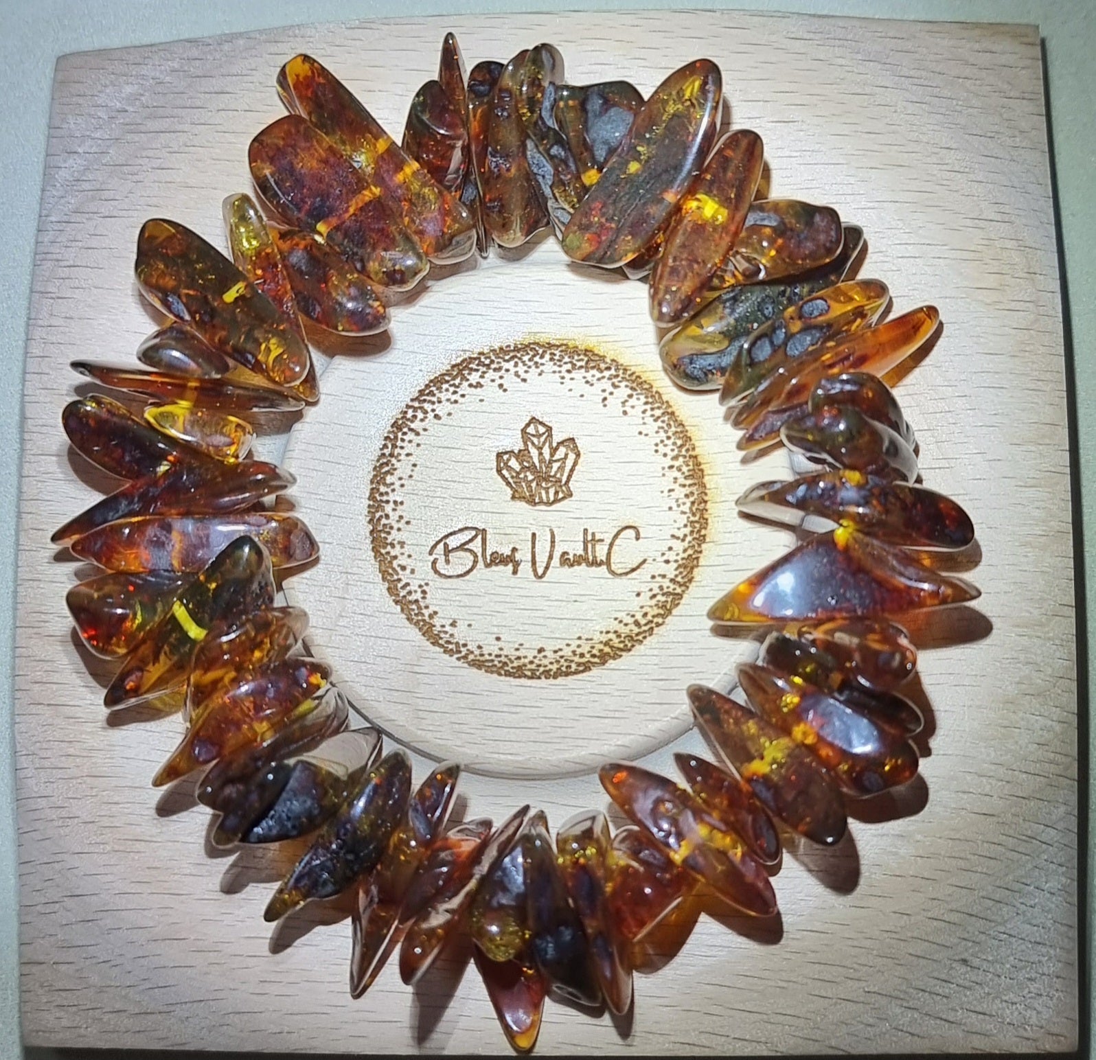 Flower Amber Free Form 花珀 - Bleus Vault.C