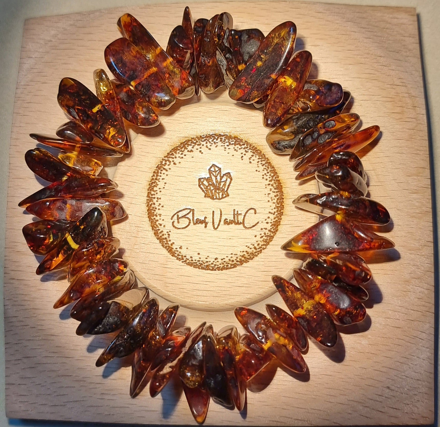 Flower Amber Free Form 花珀 - Bleus Vault.C