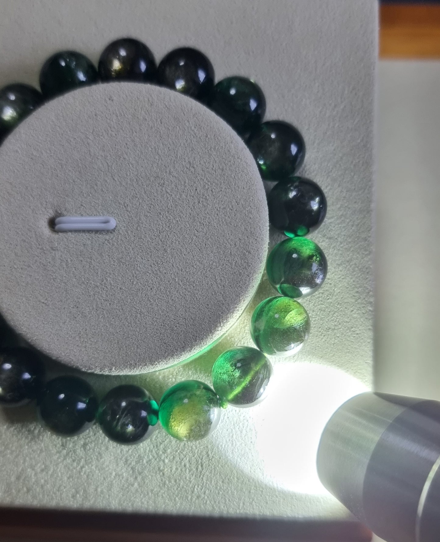 Devil Green Lepidolite (Top Premium Grade) 11.2mm 祖母绿 - Bleus Vault.C