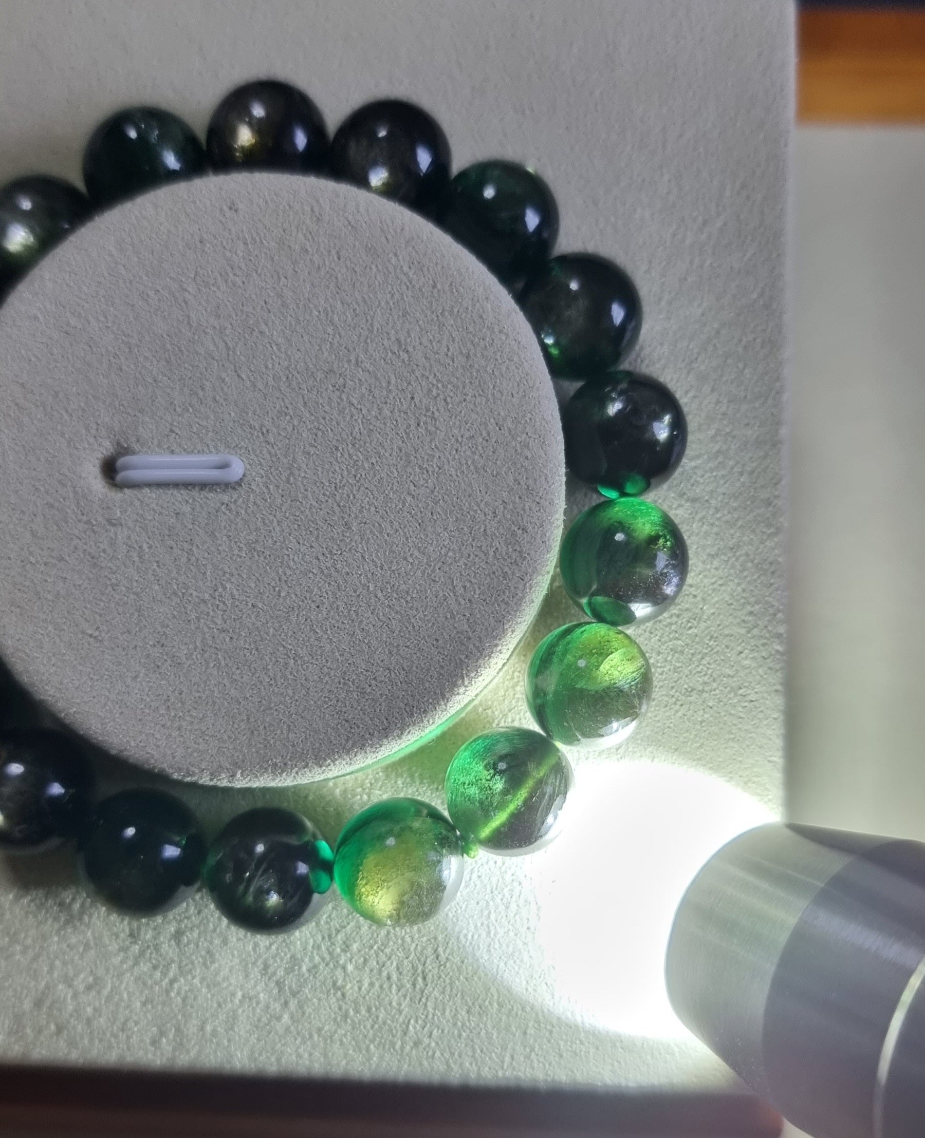 Devil Green Lepidolite (Top Premium Grade) 11.2mm 祖母绿 - Bleus Vault.C