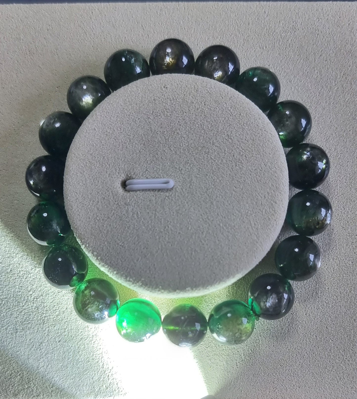 Devil Green Lepidolite (Top Premium Grade) 11.2mm 祖母绿 - Bleus Vault.C