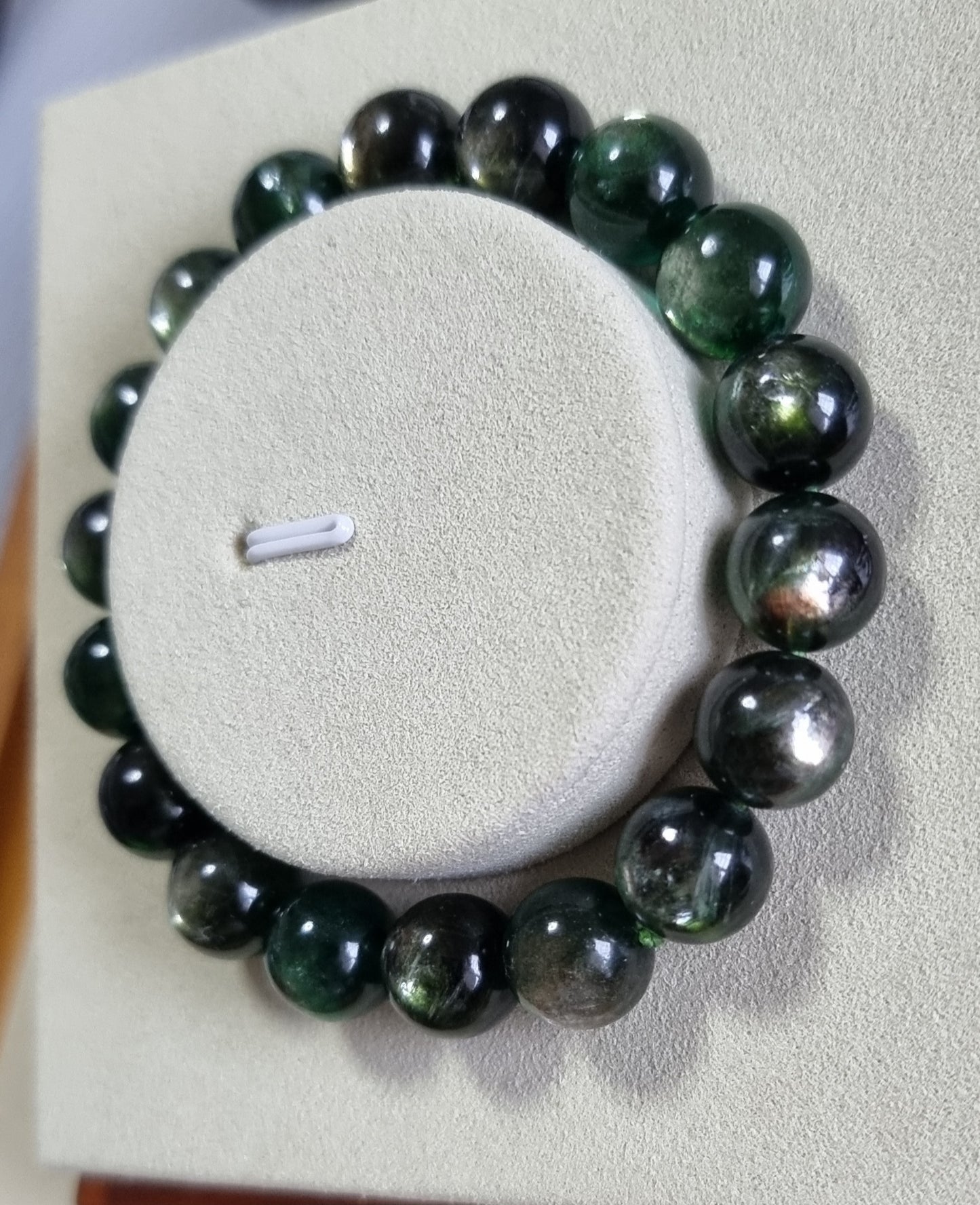 Devil Green Lepidolite (Top Premium Grade) 11.2mm 祖母绿 - Bleus Vault.C
