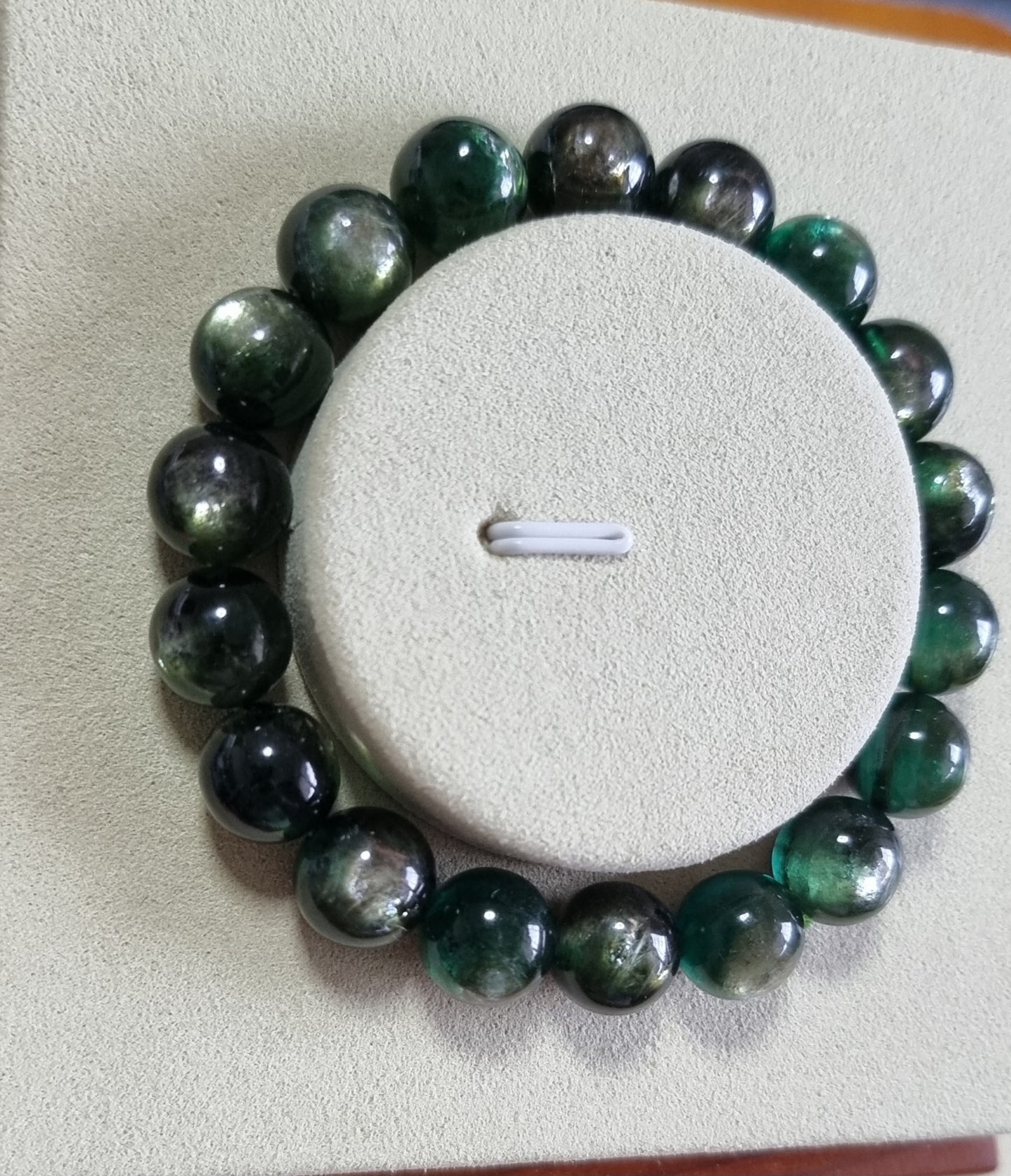Devil Green Lepidolite (Top Premium Grade) 11.2mm 祖母绿 - Bleus Vault.C