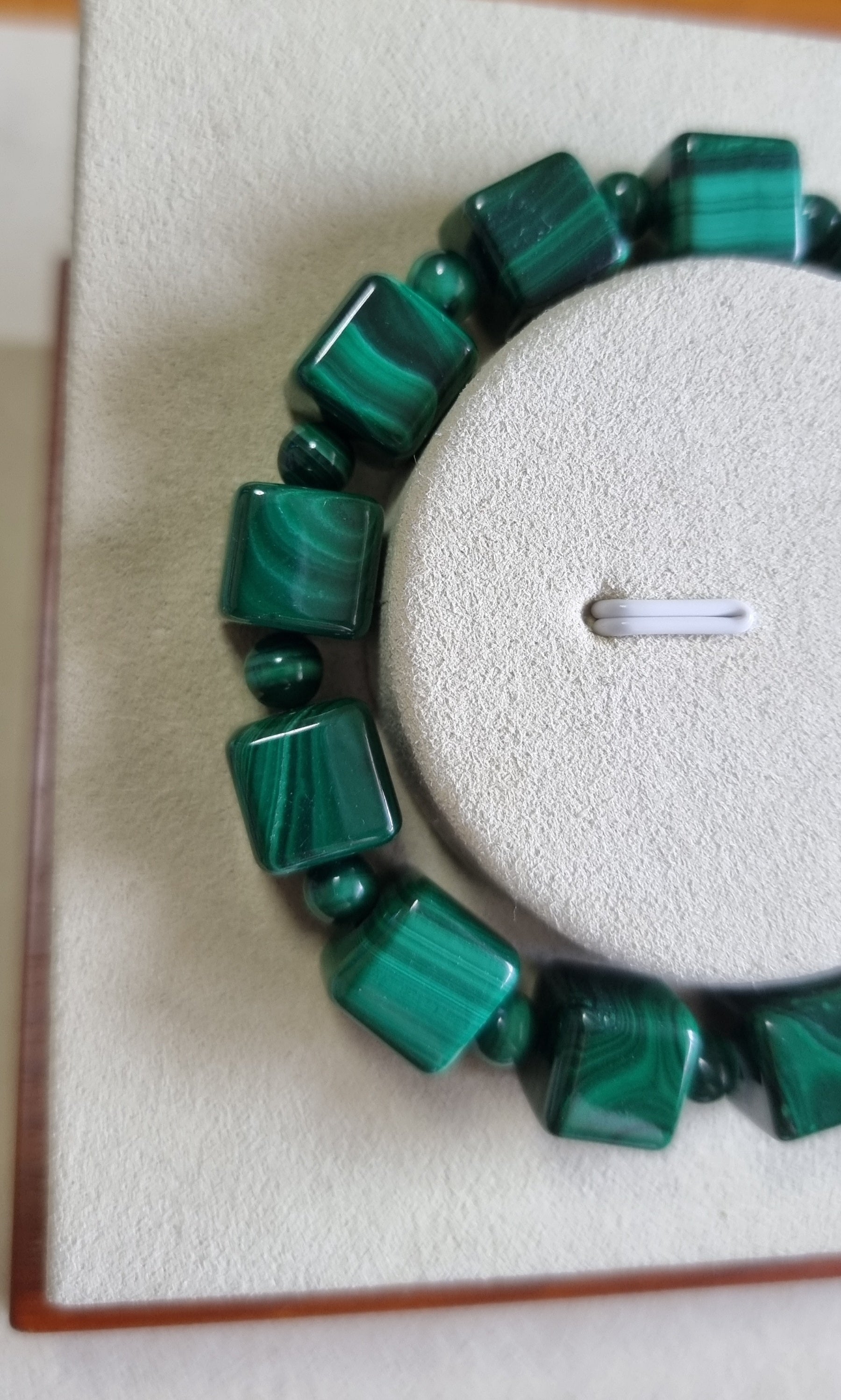 Malachite (Premium Grade) w Certification 11mm 孔雀石 - Bleus Vault.C