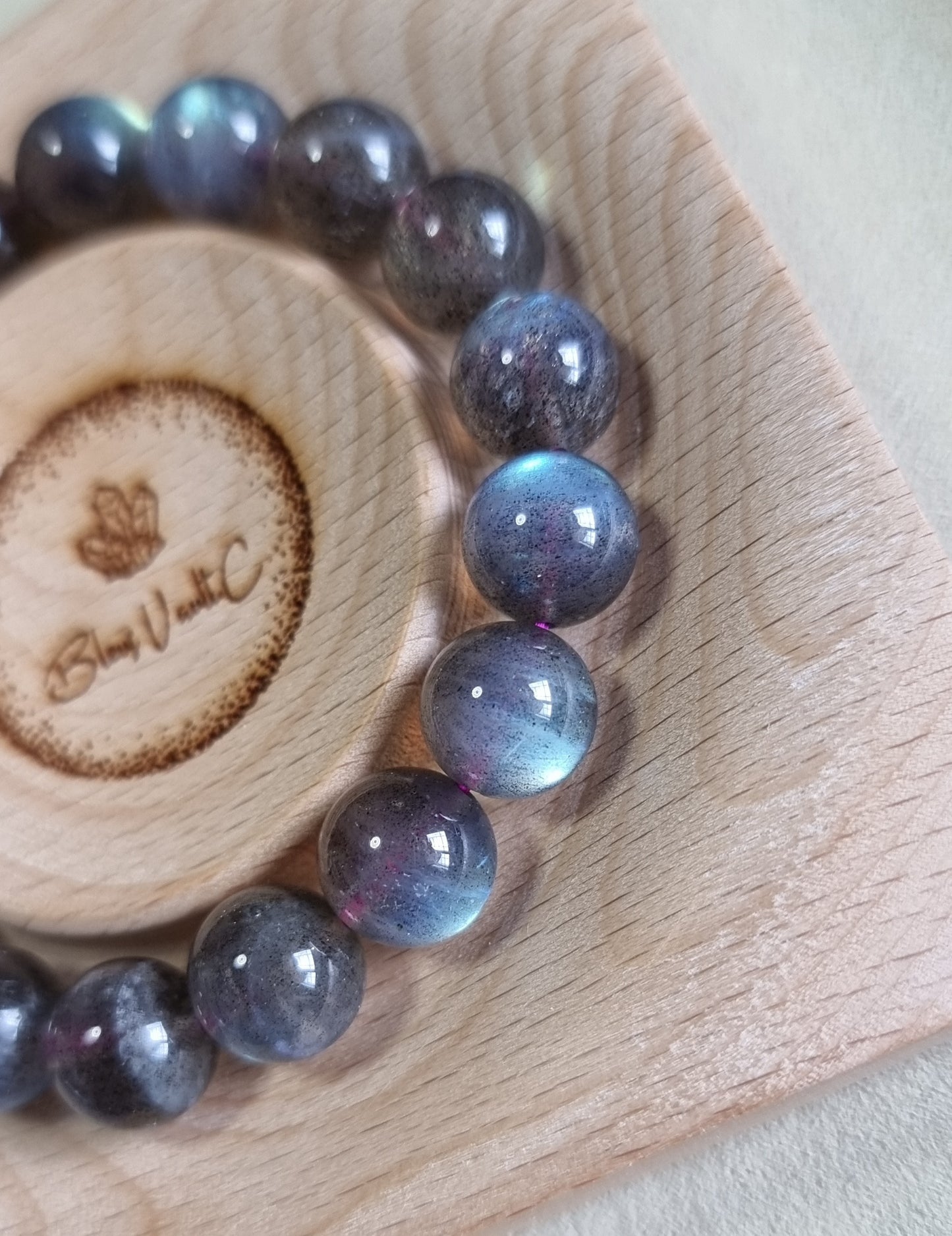 Labradorite Moonstone 11.2- 11.5mm Blue & Slight Rainbow Sheen with Certification (Premium Grade) 拉长石 - Bleus Vault.C