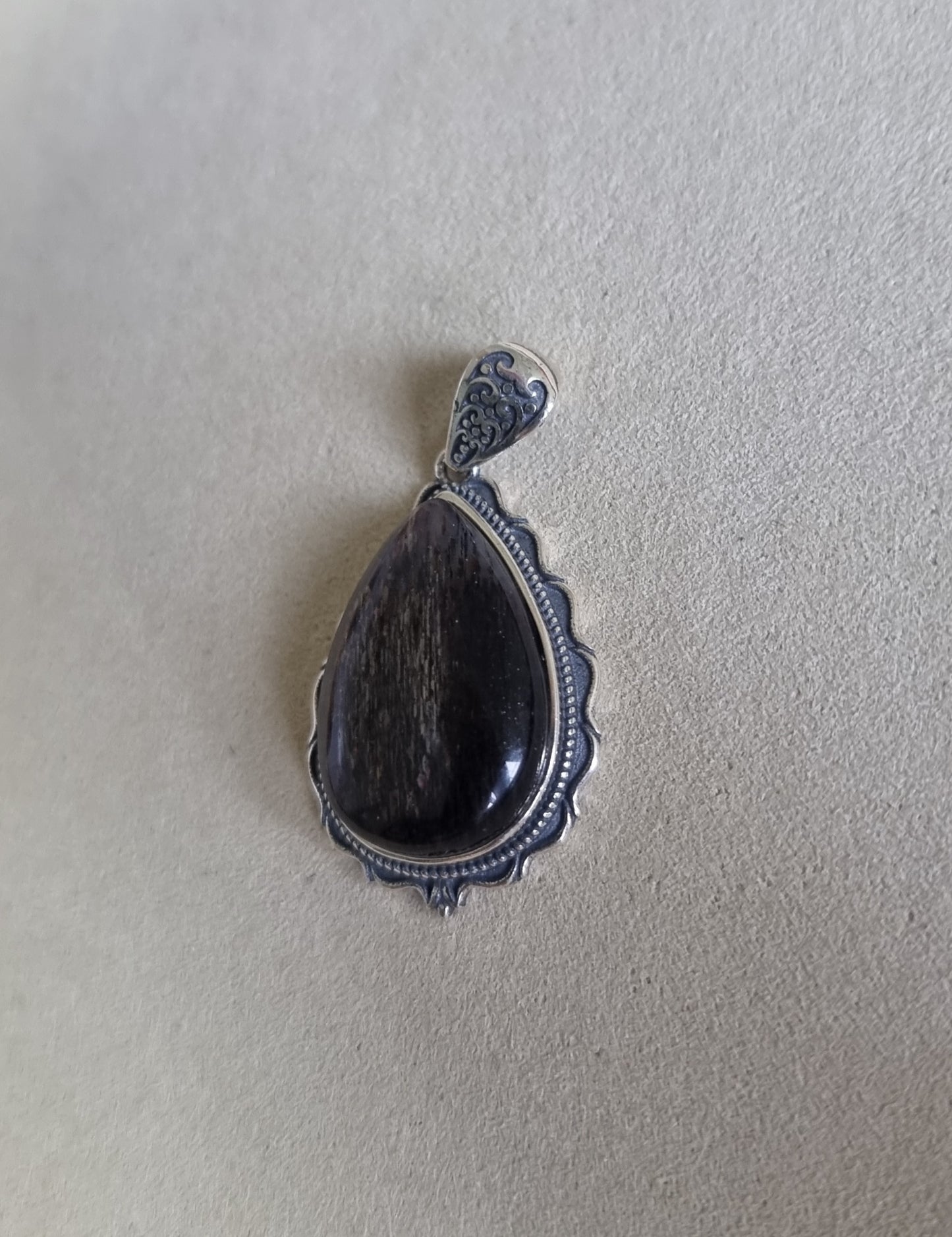 Black Sunstone Full Inclusion on Vintage S925 Silver (Premium Grade) 黑骨幹 - Bleus Vault.C