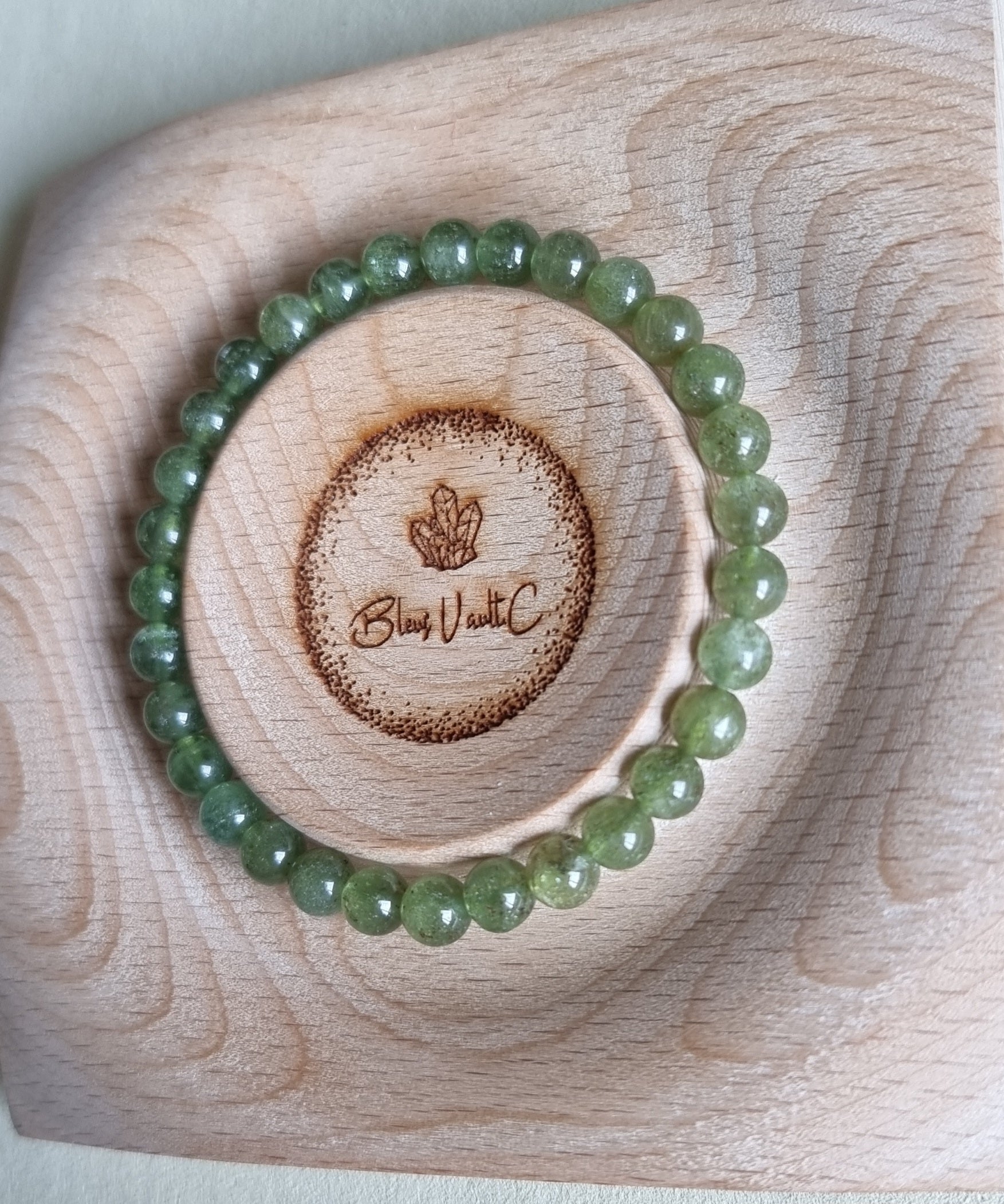 Green Apatite 6mm 绿磷灰石 - Bleus Vault.C