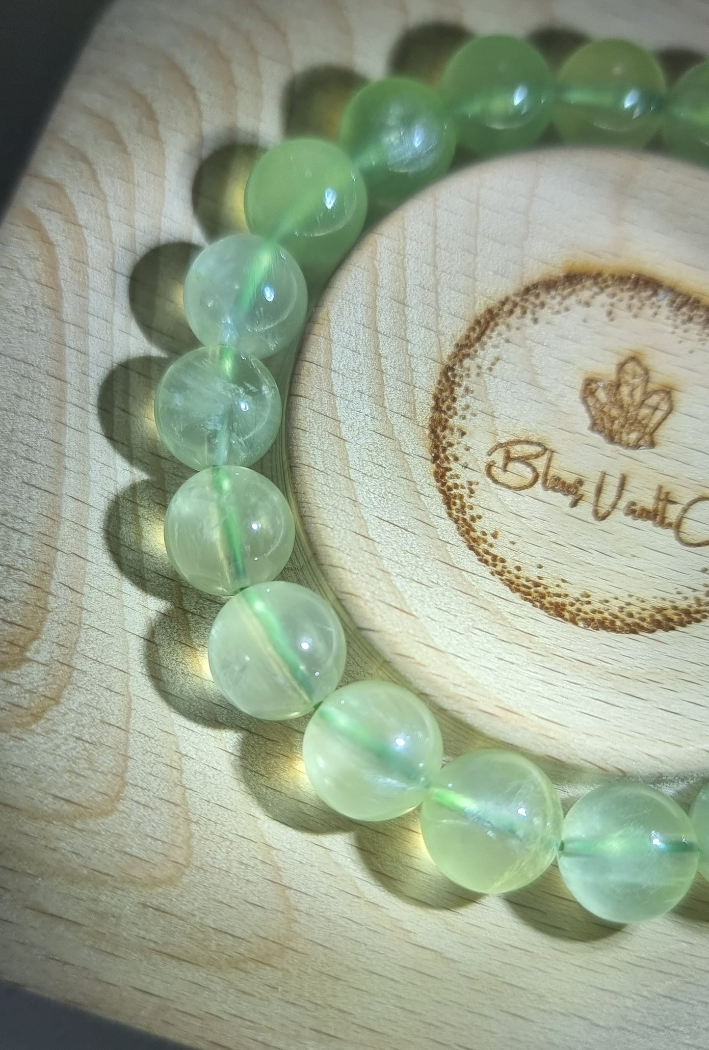 Green Prehnite Clear Clarity (Premium Grade) 10mm 葡萄石