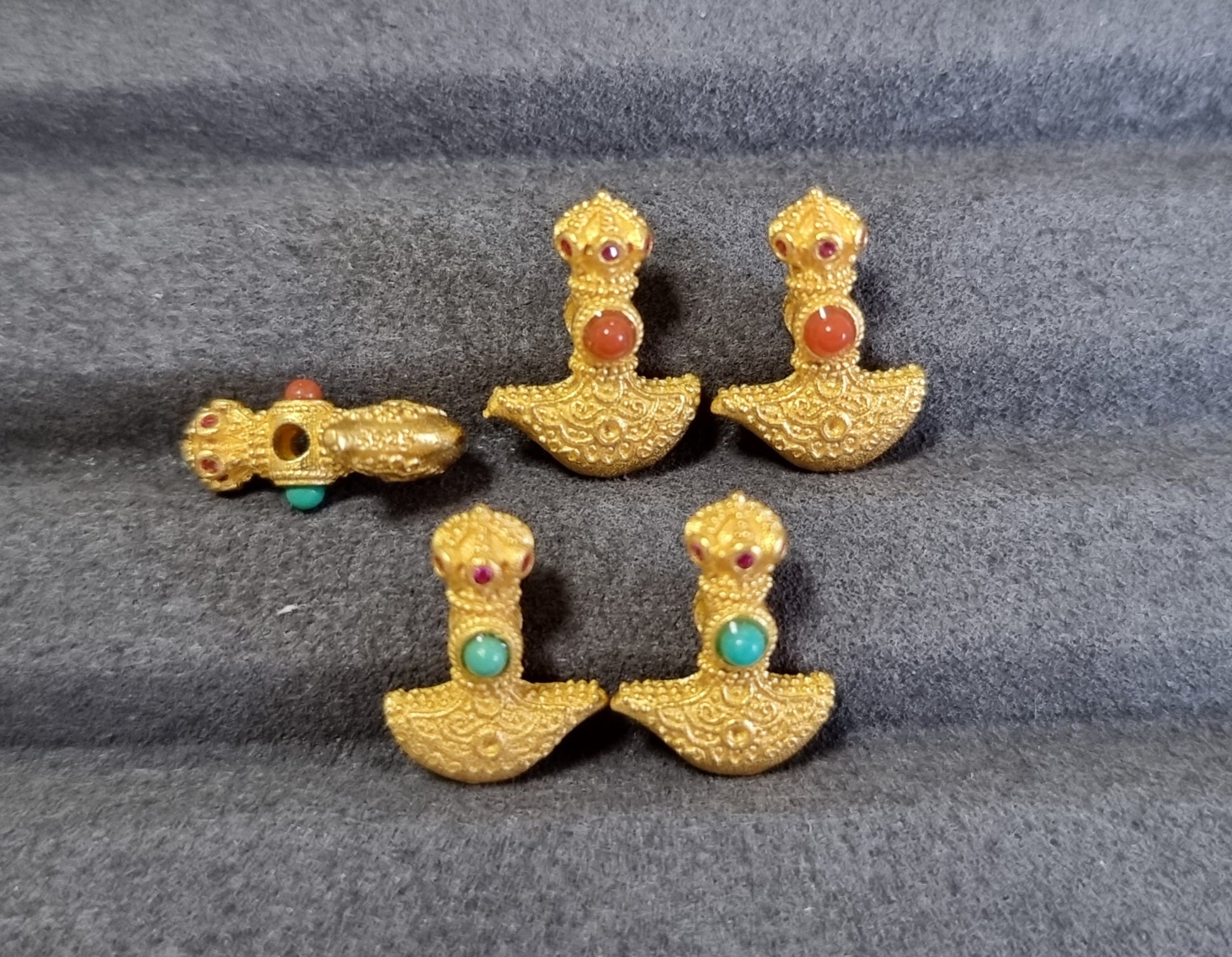 Aladdin the Wishing Lamp in S925 Gold - Bleus Vault.C 