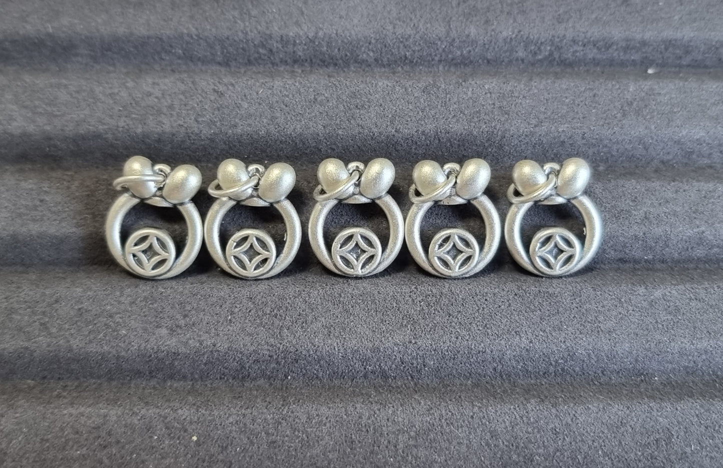 Rabbit Vintage Coin Torus in S999 Silver - Bleus Vault.C 