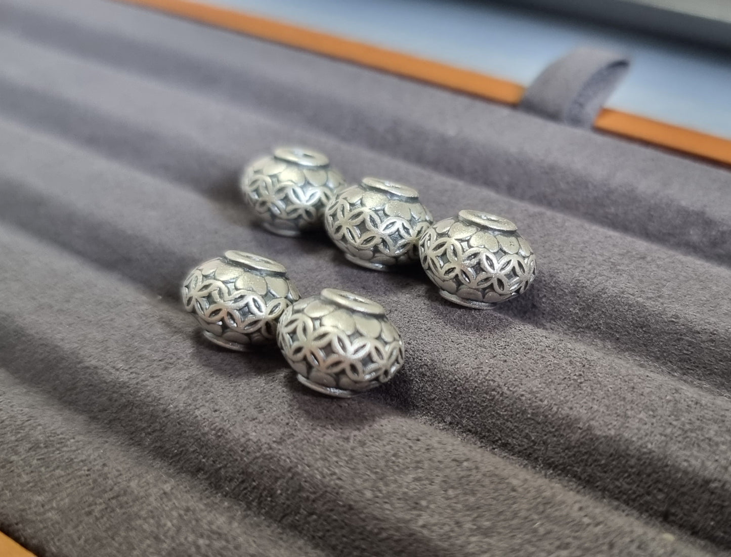 Hearts Flower Rondelle in S999 Silver - Bleus Vault.C 