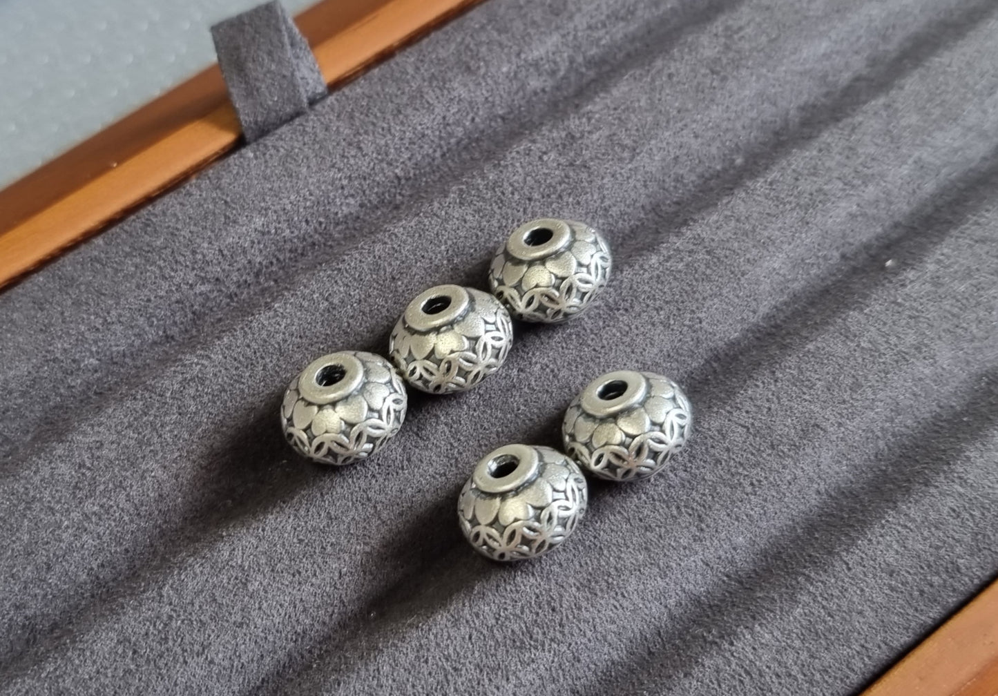 Hearts Flower Rondelle in S999 Silver - Bleus Vault.C 