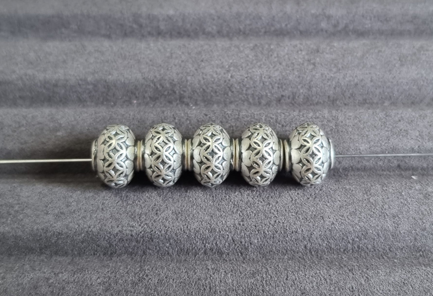 Hearts Flower Rondelle in S999 Silver - Bleus Vault.C 