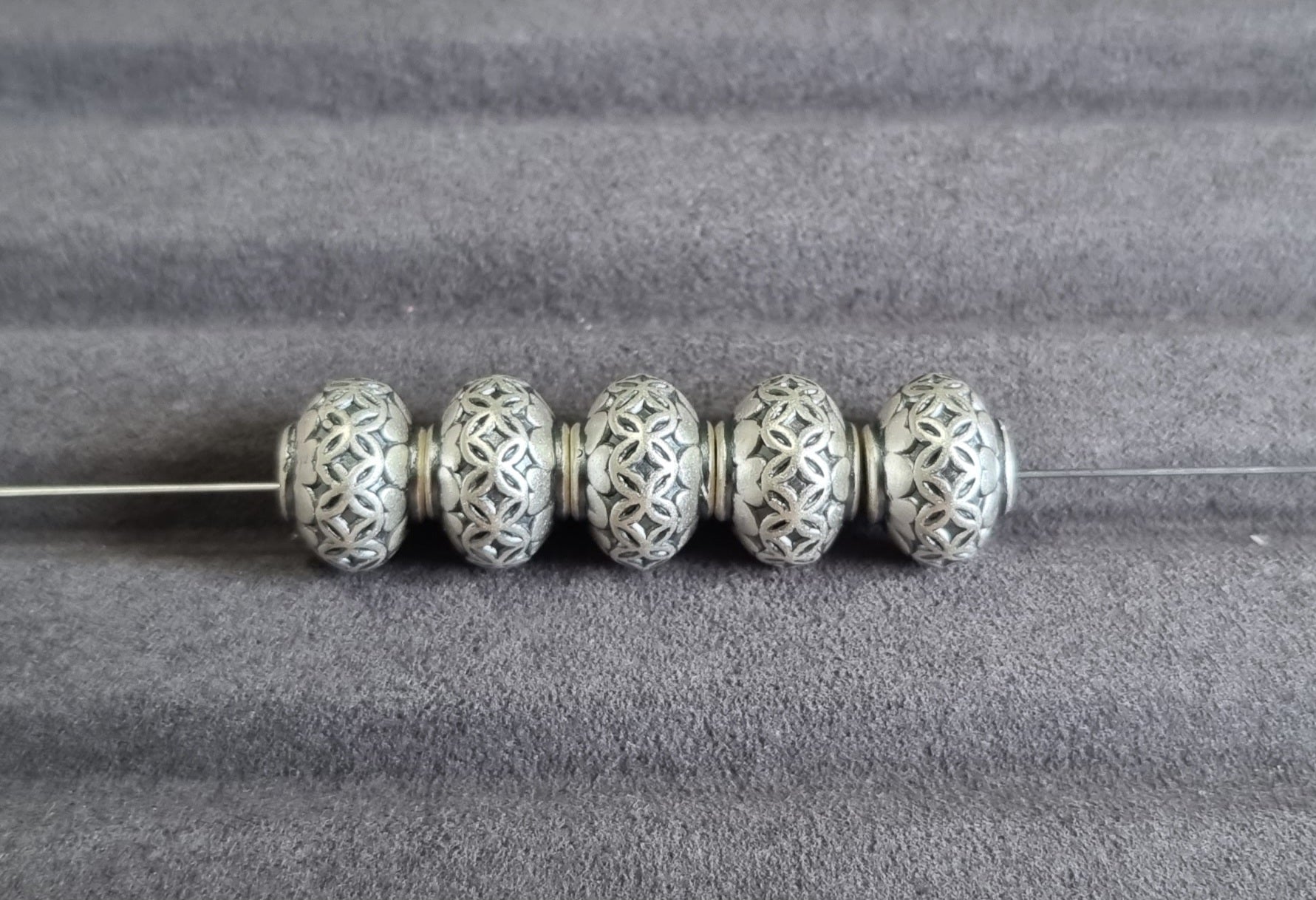 Hearts Flower Rondelle in S999 Silver - Bleus Vault.C 