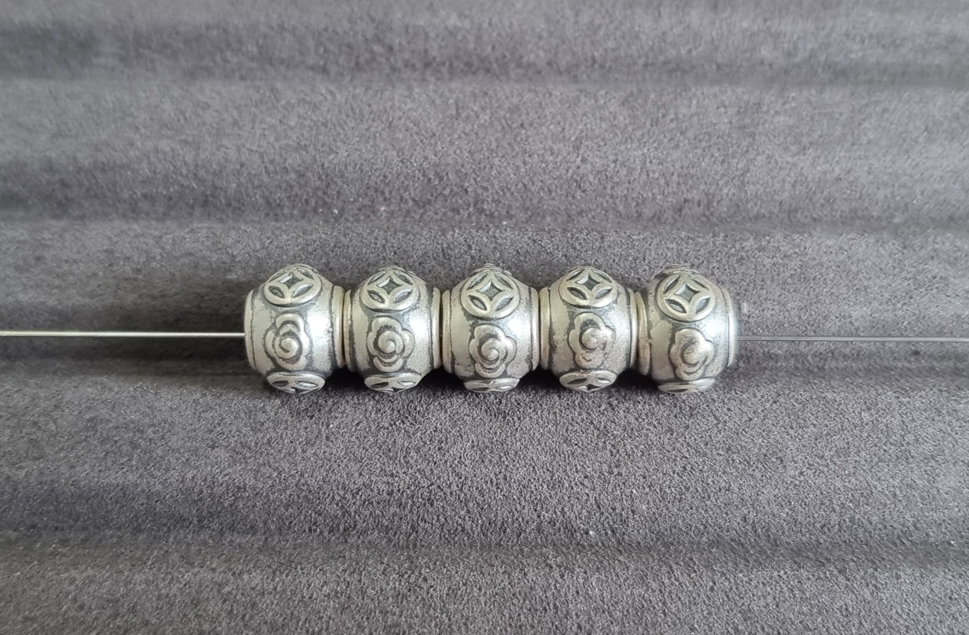 Vintage Coins and Clouds Rondelle in S999 Silver - Bleus Vault.C 