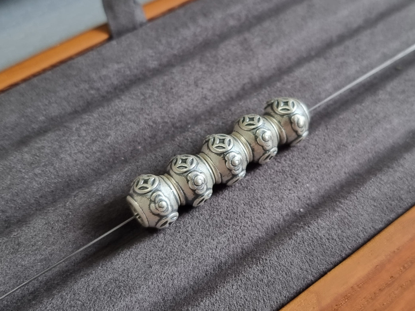 Vintage Coins and Clouds Rondelle in S999 Silver - Bleus Vault.C 