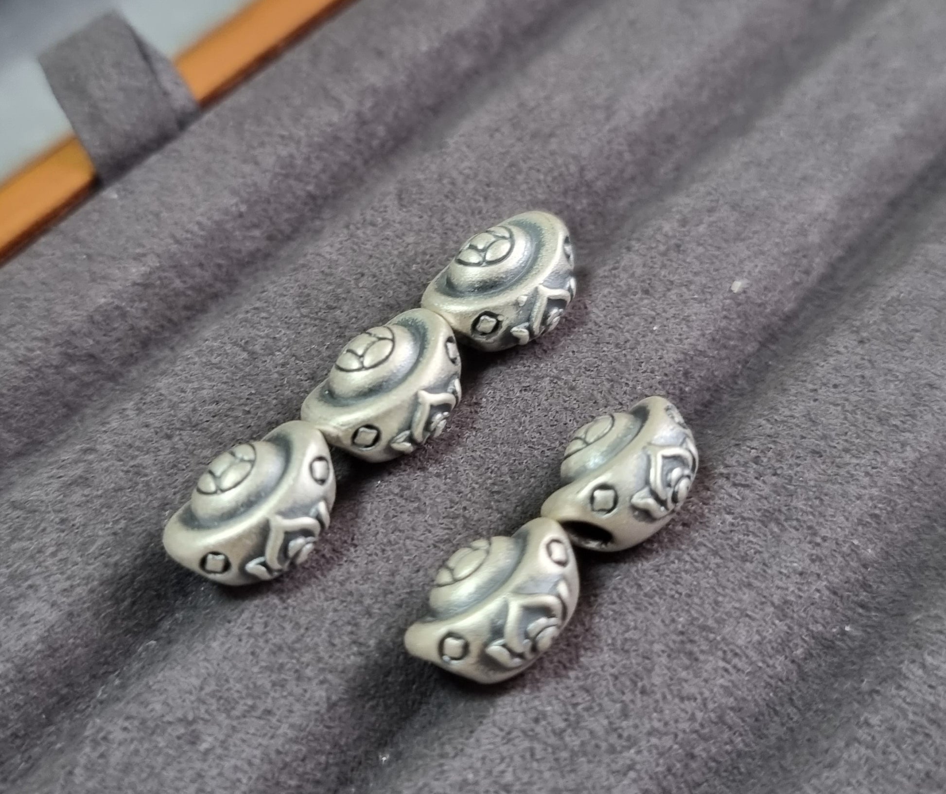 Ingot Lotus in S999 Silver - Bleus Vault.C 