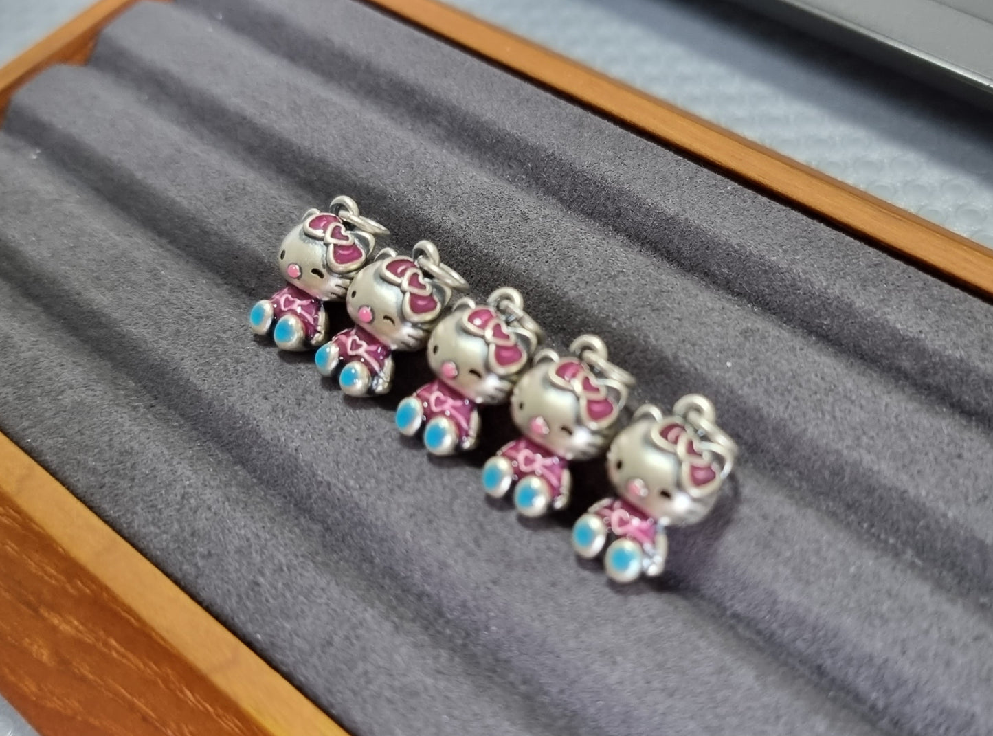 Hello Kitty with Loops S999 Silver - Bleus Vault.C 