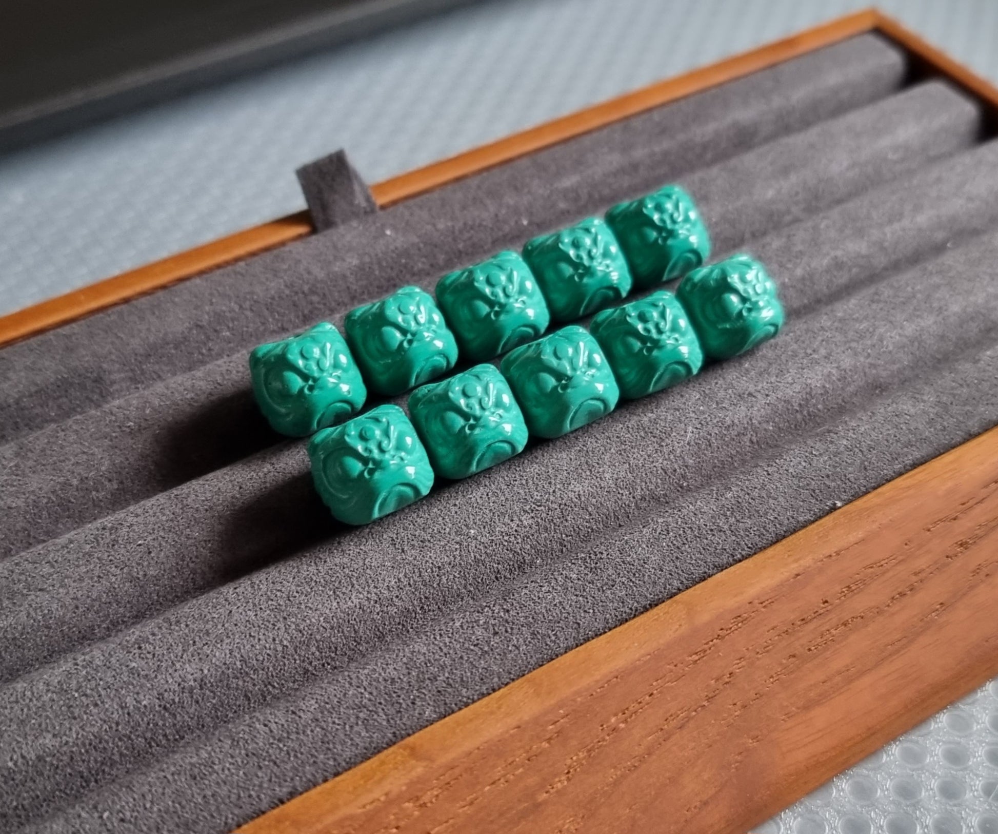 Turquoise Mongolia Guardian Lion - Bleus Vault.C 