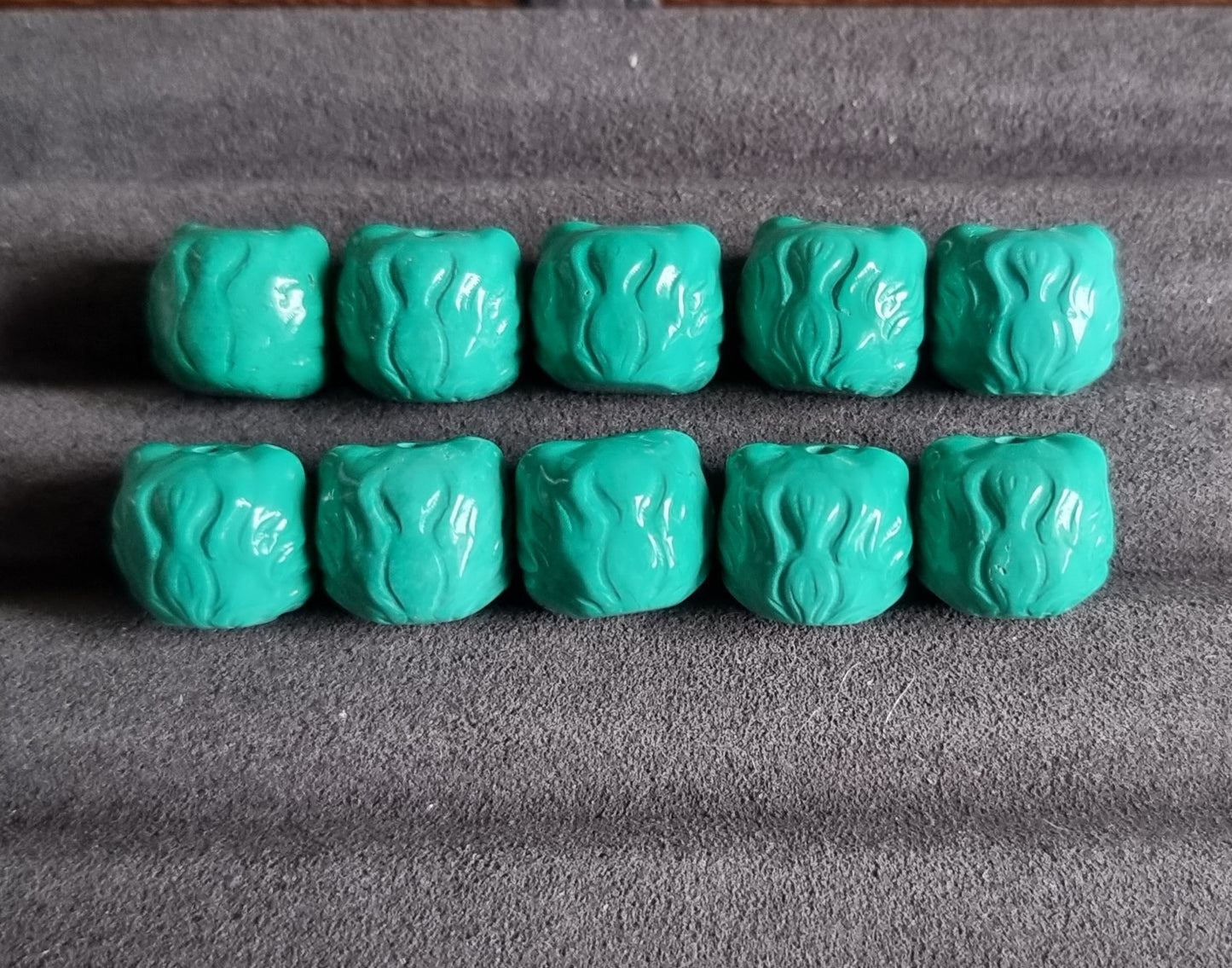 Turquoise Mongolia Guardian Lion - Bleus Vault.C 
