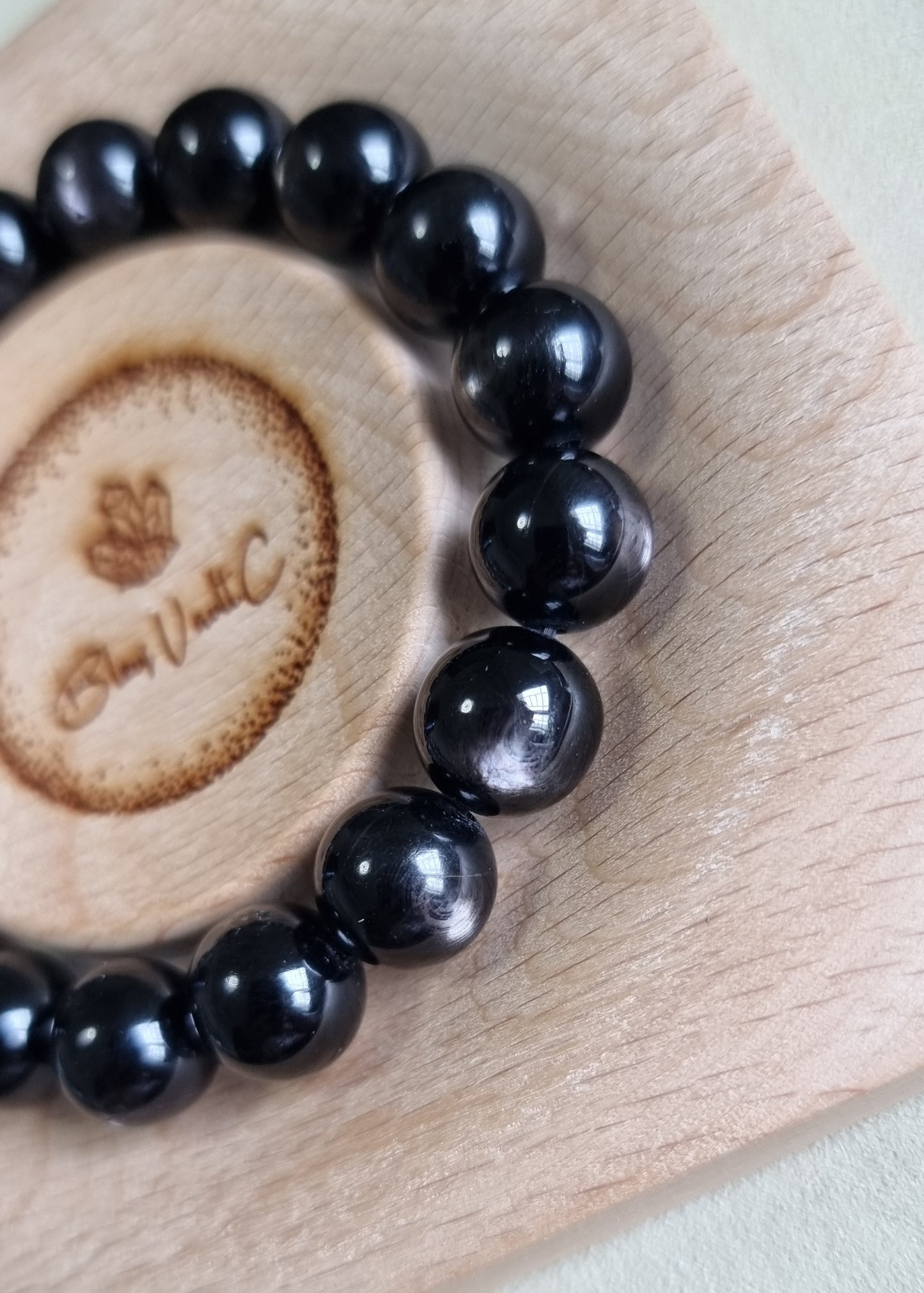 Hypersthene with Eyes (Top Premium Grade) 9mm to 12mm金运石