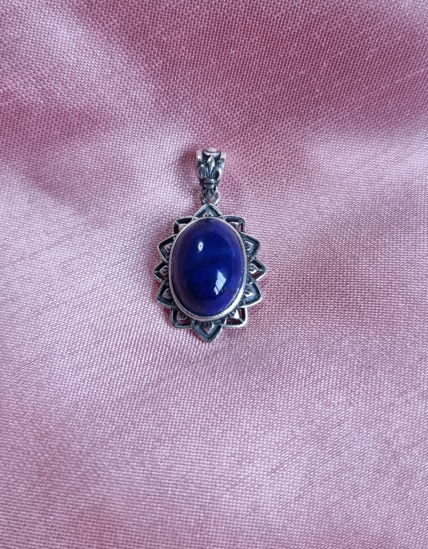 Lapis Lazuli Oval Lotus in Tibetan Vintage S925 Silver 青金石