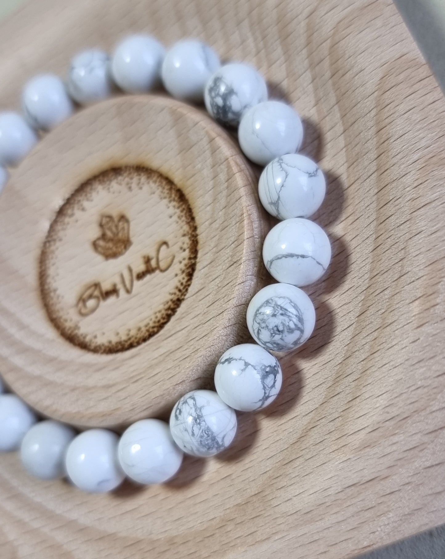 Howlite 7mm & 8.5mm (Premium Grade) 白纹石