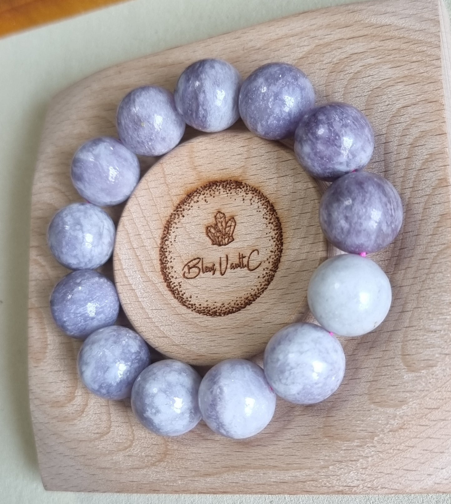 Hackmanite with Certification 16mm (High Grade) 紫方钠石