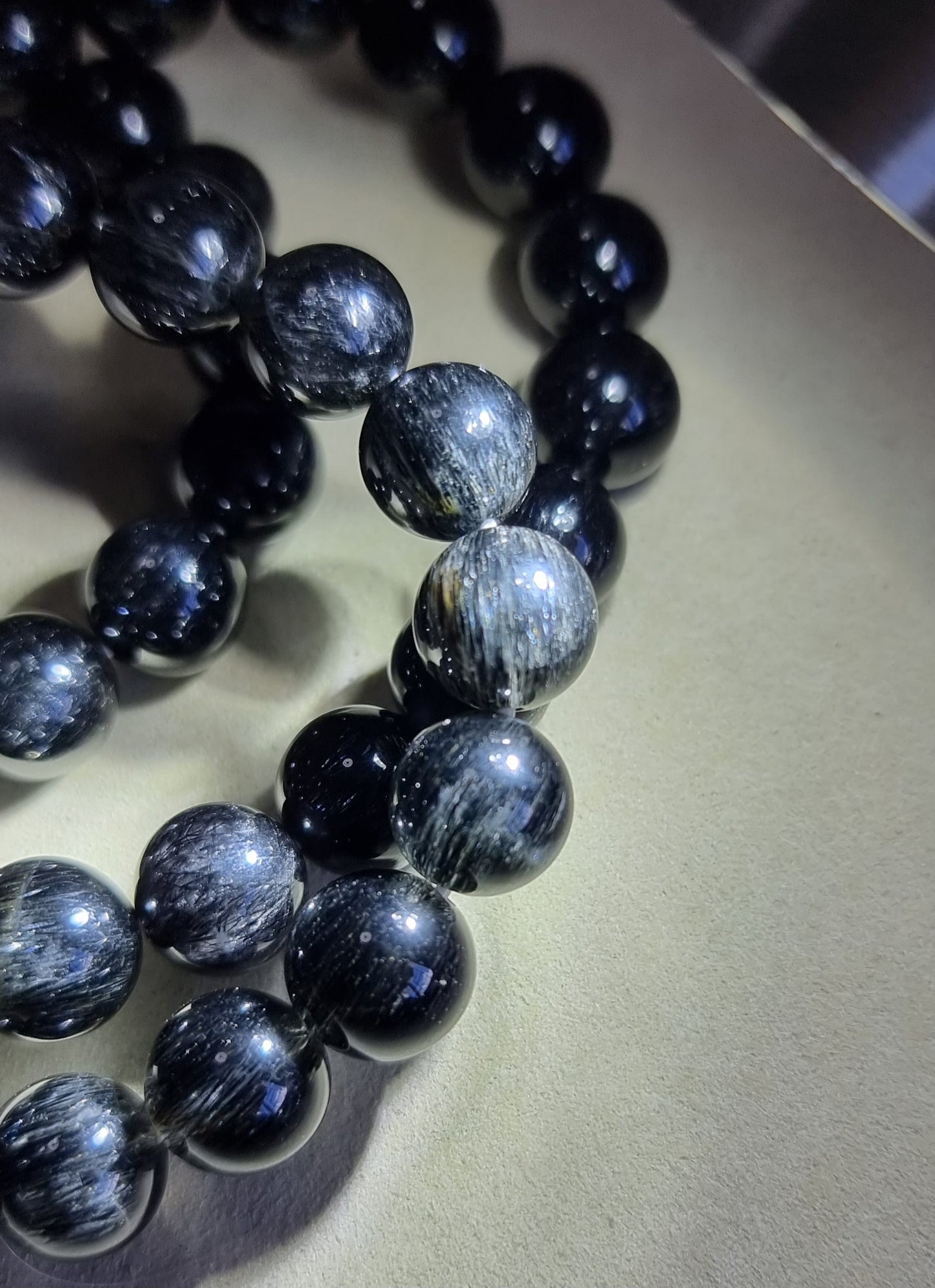 Black Rutilated Quartz Full Straight Inclusion 10mm (Top Premium Grade) 黑发晶
