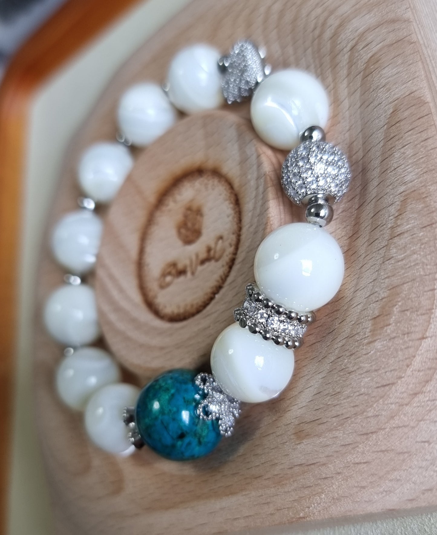 White Fritillaria Chrysocolla Bracelet in Silver. Inspired from Monet's “La Mare, effet de neige”